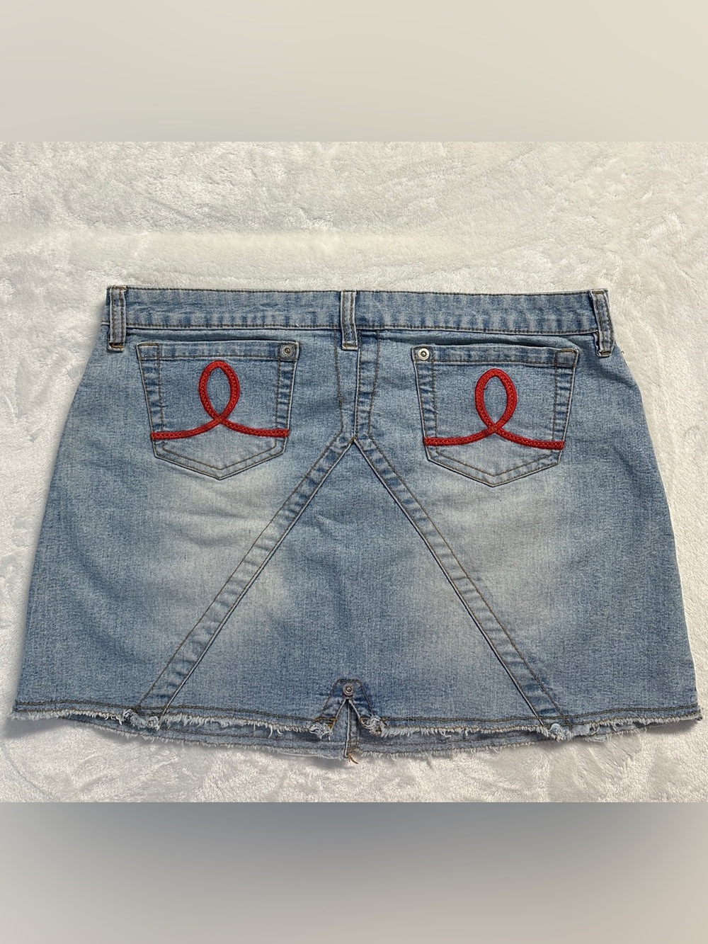 Y2K 725 ORIGINALS women's light faded lowrise embroidered denim mini skirt, L.